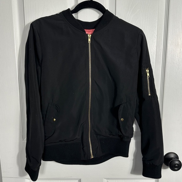 Dailylook black‎ bomber jacket, pink lining, size small, spring, layer - Picture 1 of 8